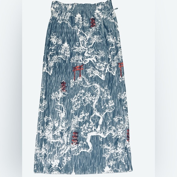 Zara Dresses & Skirts - ZARA
Oriental Asian Pleated
MIDI SKIRT, Size: S